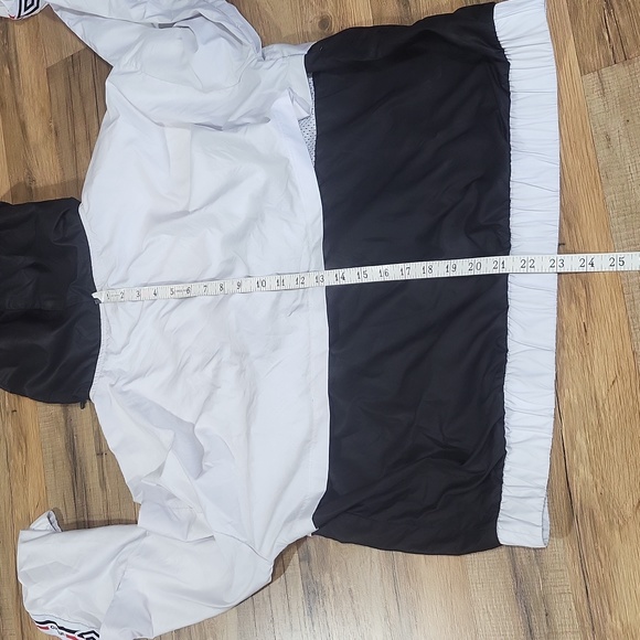 UMBRO Black White Half Zip Pullover Hooded Windbreaker Jacket - Kangaroo Pocket - Picture 14 of 15